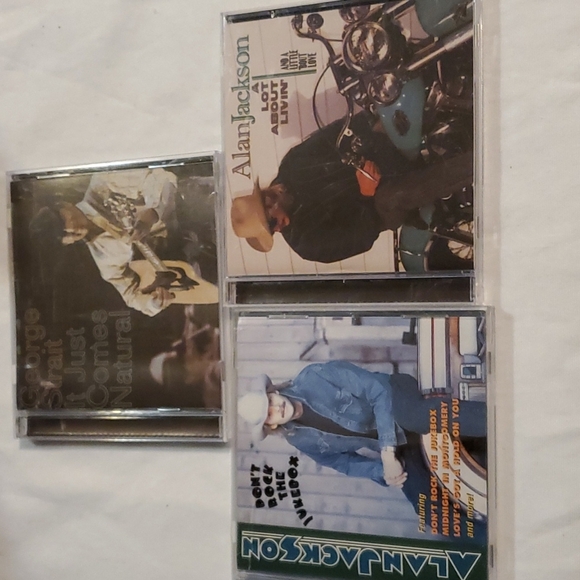 💿 CD's - Picture 1 of 4